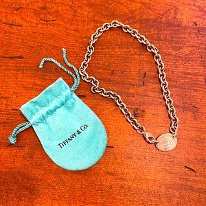 Tiffany & Co Oval Return to Tiffany necklace